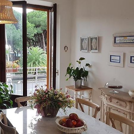 Bed and Breakfast Brezza Marina Marina Di Carrara Exteriér fotografie